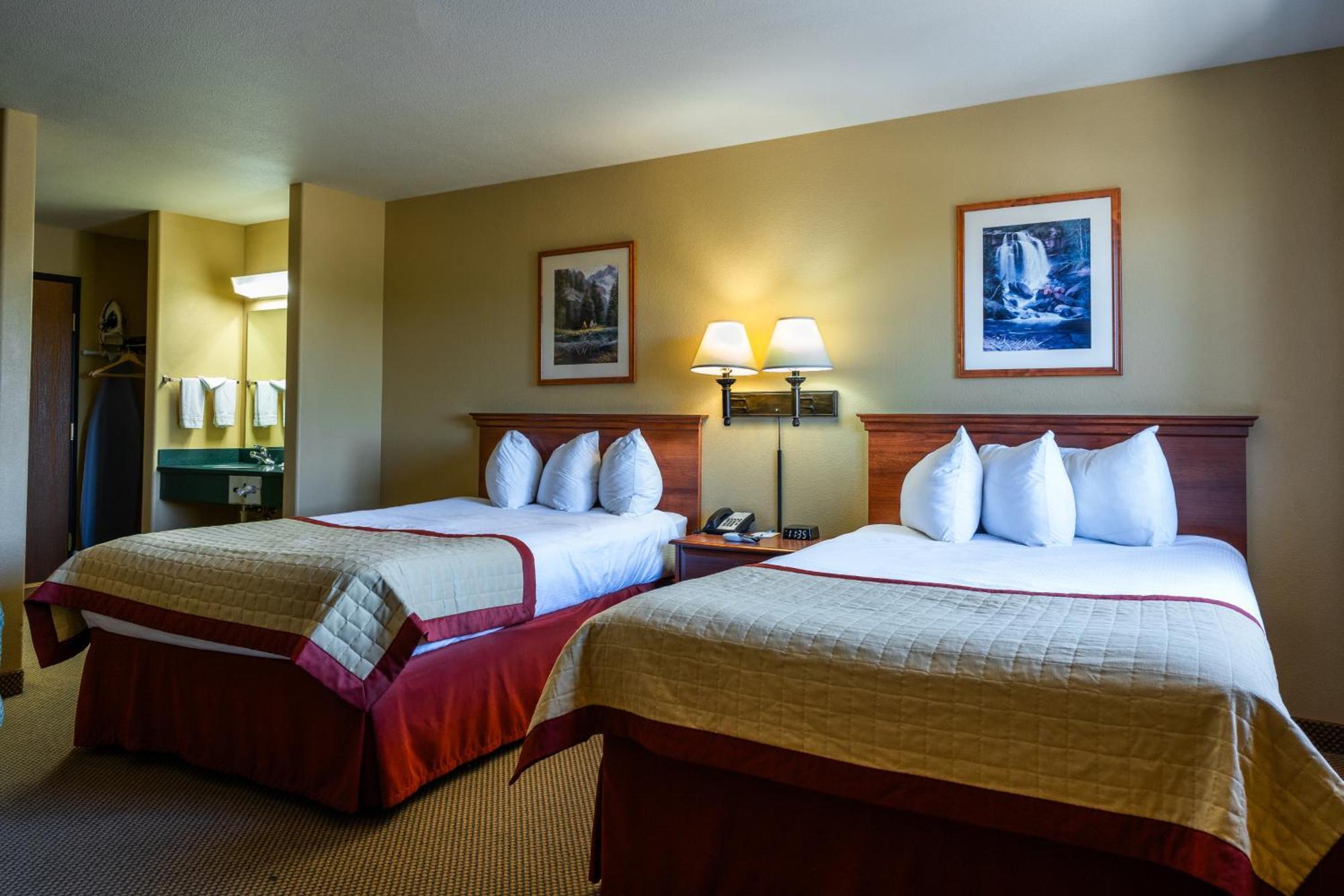 Pinedale Hotel & Suites Luaran gambar